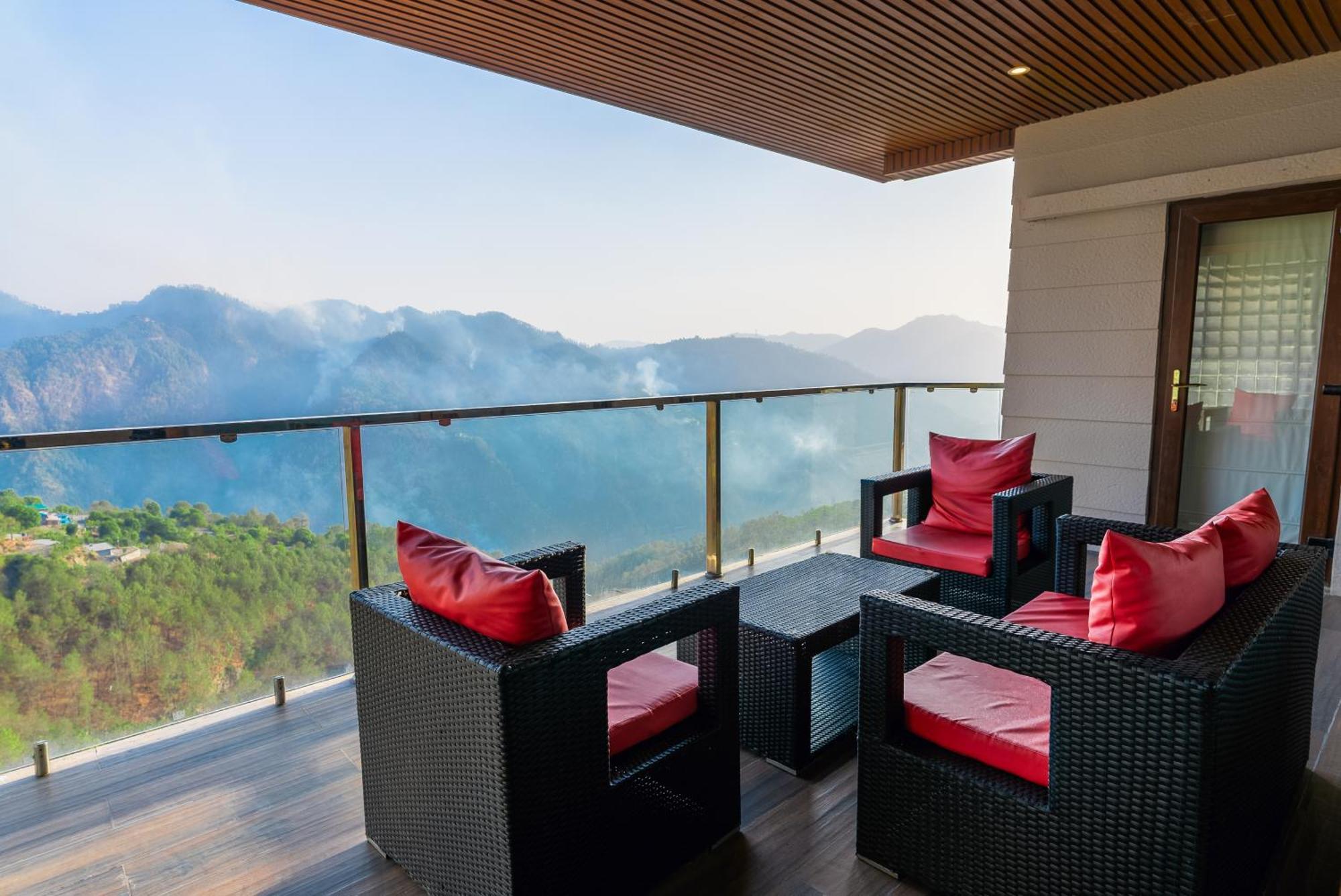 The Manor Luxury Apartments, Shimla Mashobra Exterior photo